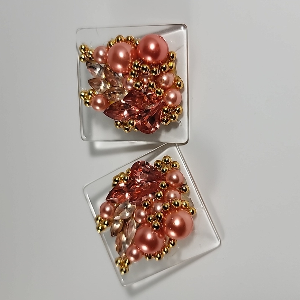 Vintage 60s vibes earrings